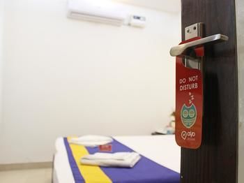 Oyo New Delhi Railway Station Hotel