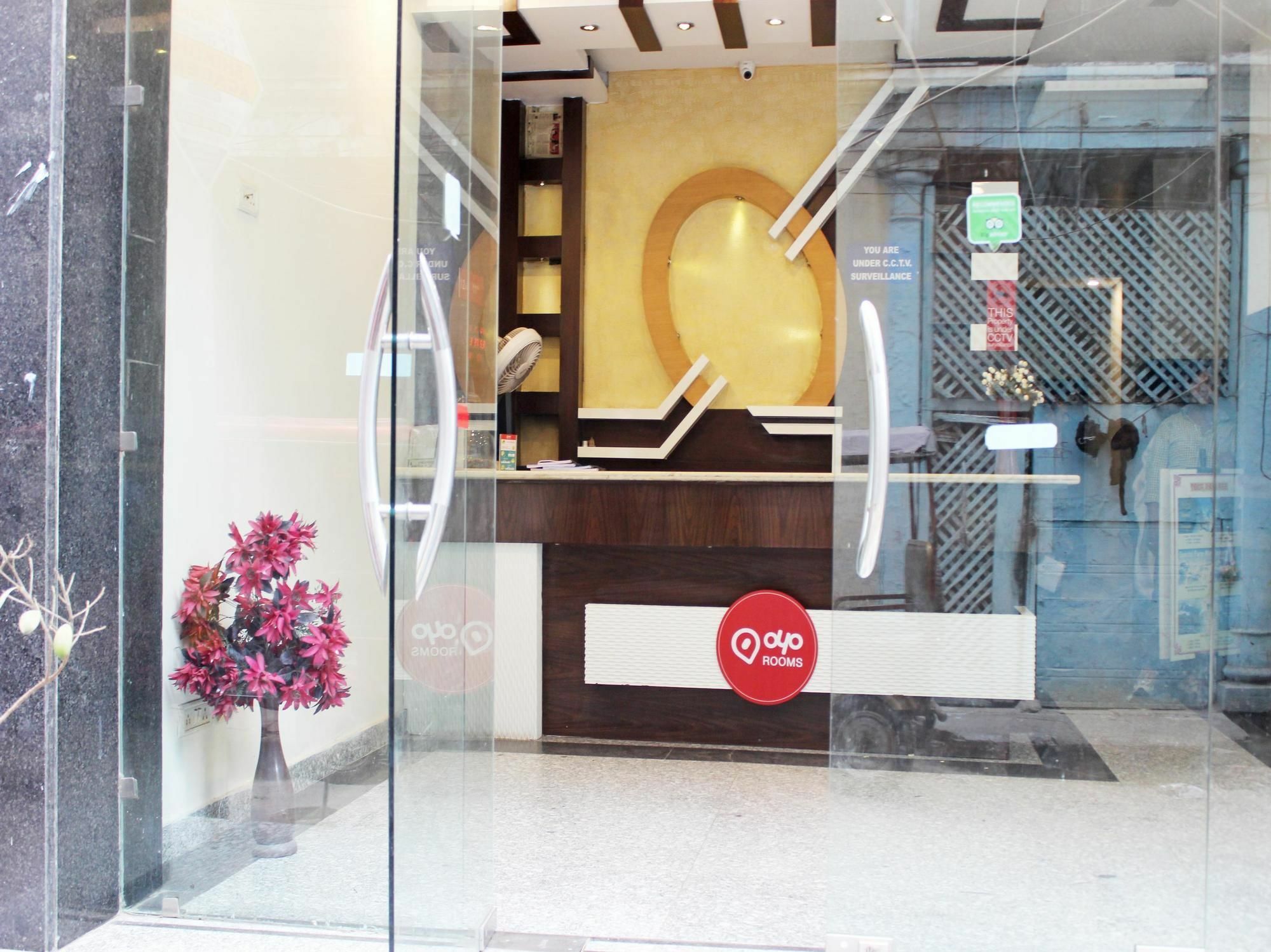 Oyo New Delhi Railway Station Hotel New Delhi